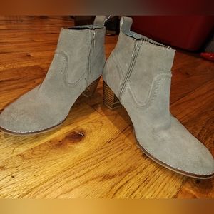 Dolce Vita Jamison tan Suede Ankle Booties